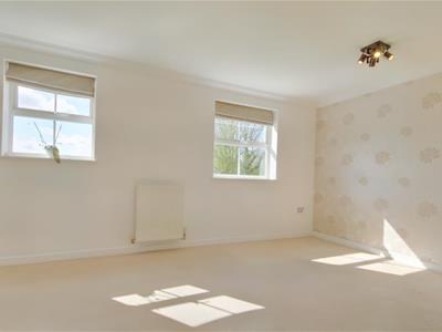 Property image 6 of home to let in Hadleigh Close, Shenley